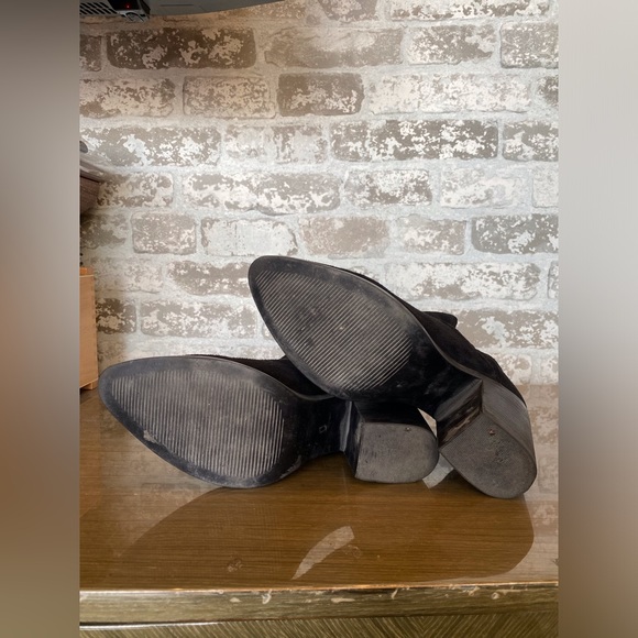 Steve Madden Prezzie Black Suede Leather Booties - Picture 5 of 6